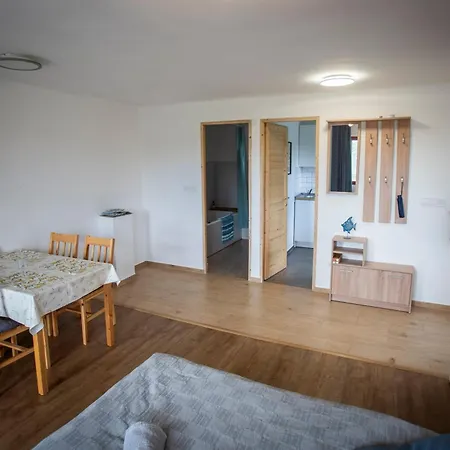 Csabagyoengye Appartement