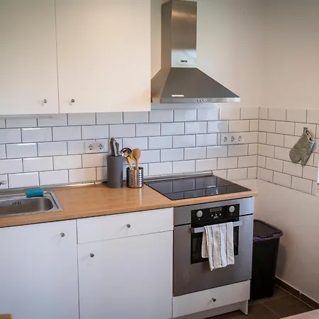 Csabagyoengye Apartamento *