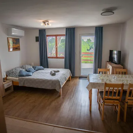 Csabagyoengye Apartamento Badacsony